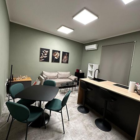 Addauru Luxury Apartment Carini Exterior photo